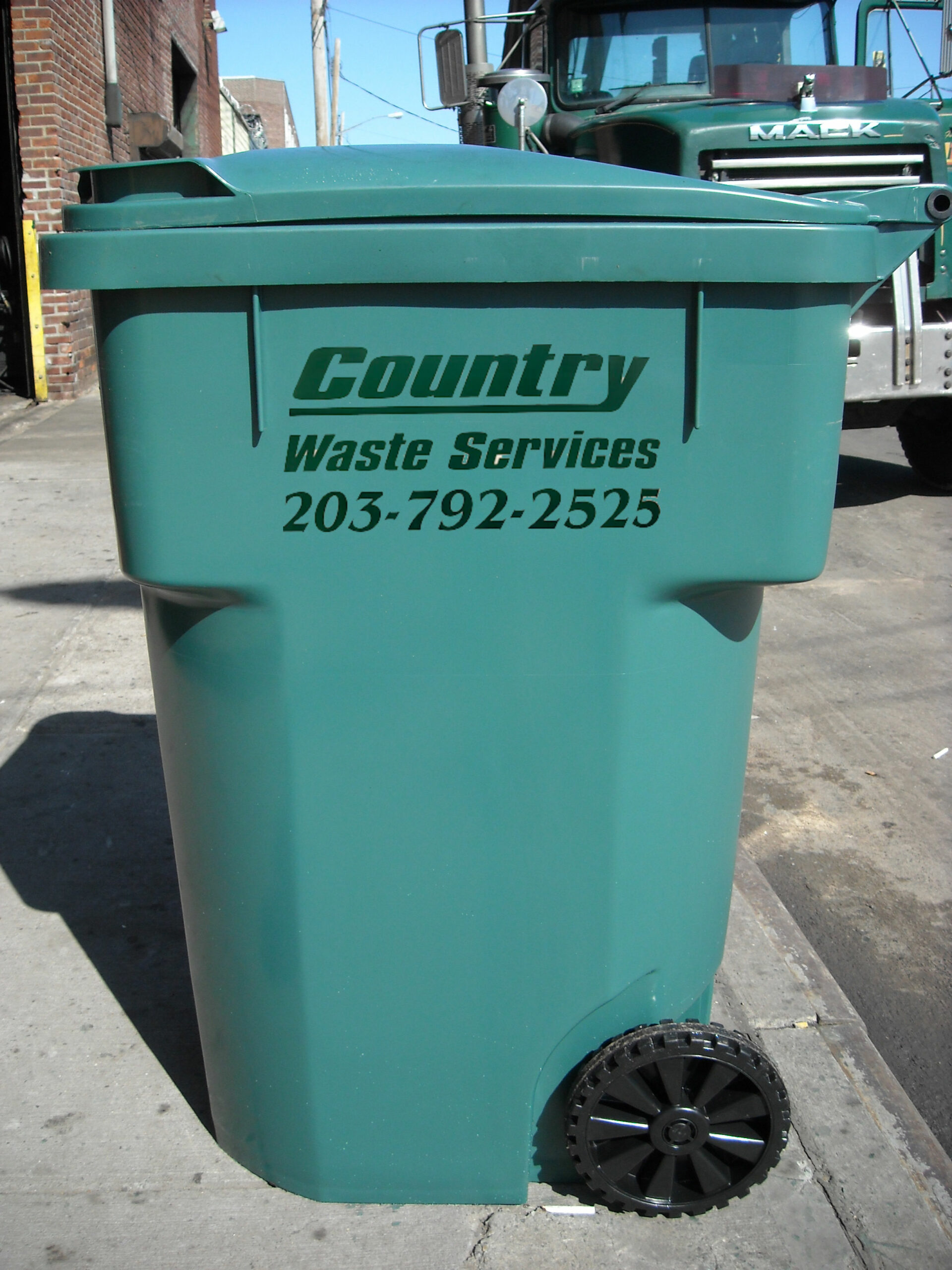 TRASH CAN 45 GA WHEELED - Danbury, CT - New Milford, CT